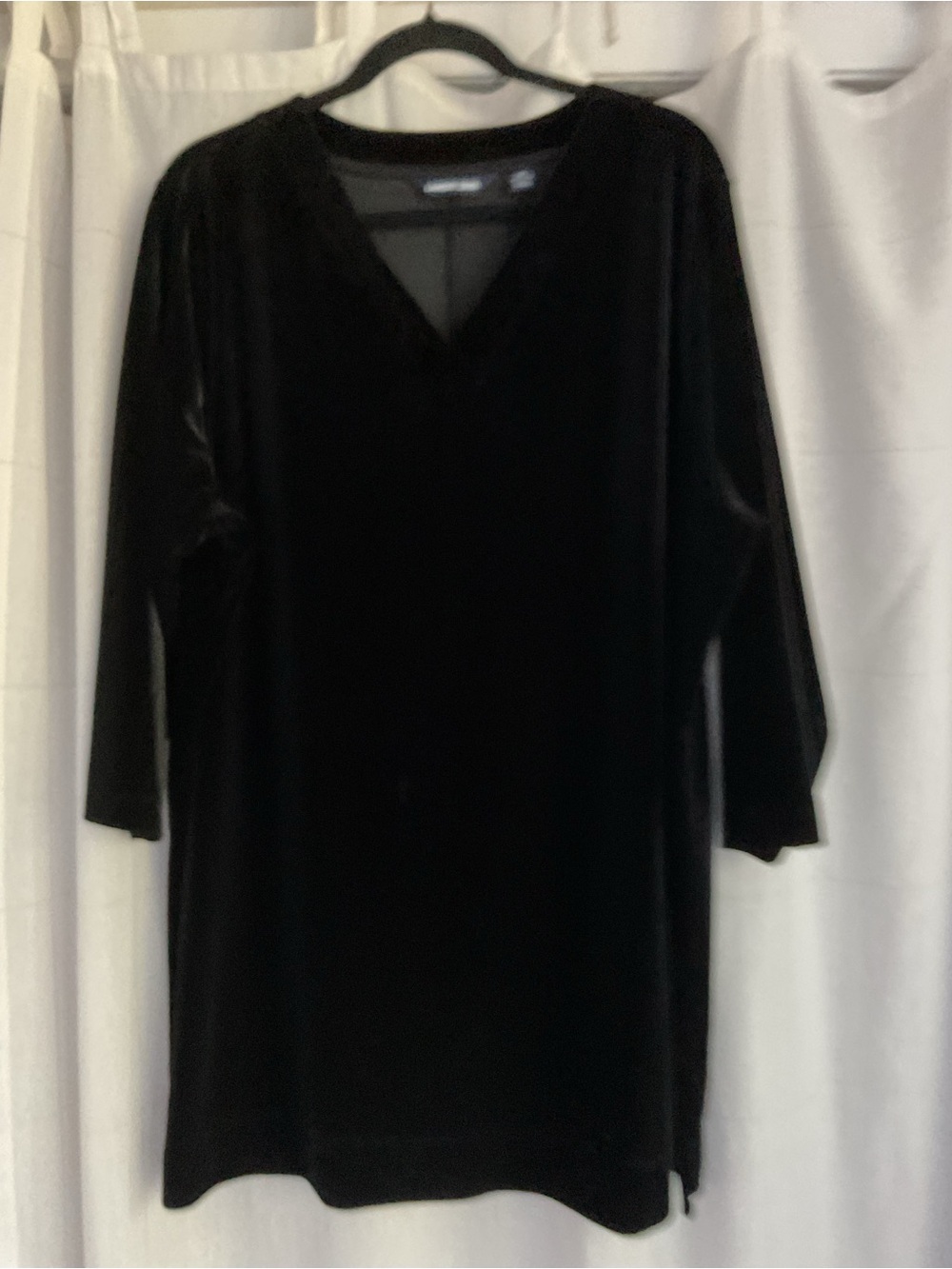 💎 Lands’ End Black Velvet Dress